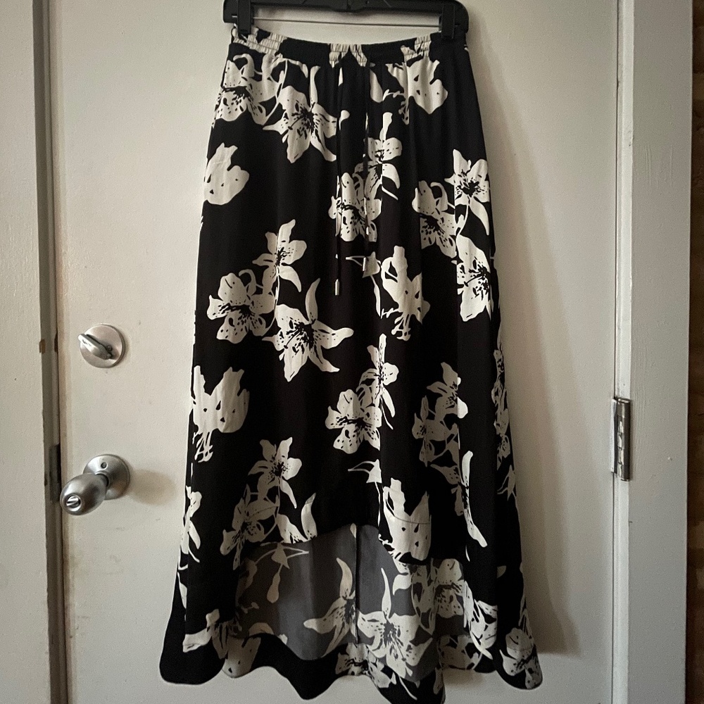 Banana Republic Black and White Floral Skirt